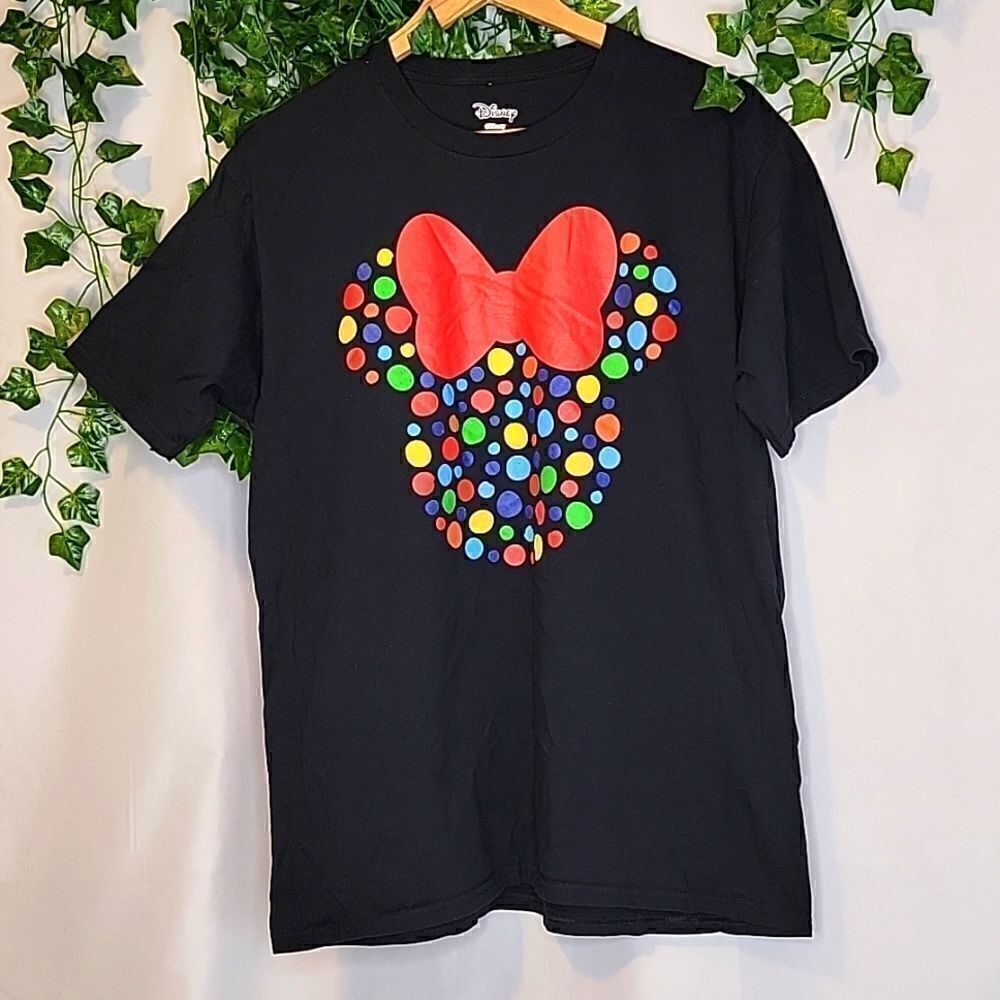 Disney. Graphic Tee. Minnie Mouse. Size Large. EUC